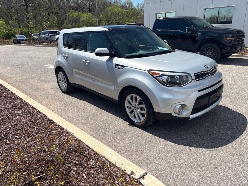Used 2017 Kia Soul + w/ Primo Package image 4