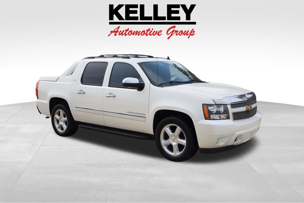 Used 2012 Chevrolet Avalanche LTZ RWD image 1