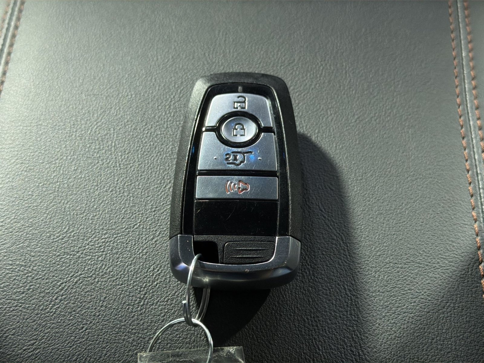 Used 2025 Ford Explorer Active RWD image 35