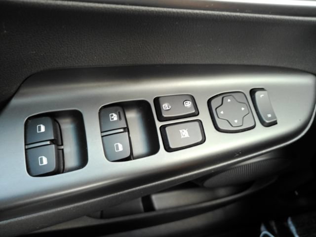Used 2019 Hyundai Kona SEL FWD image 31