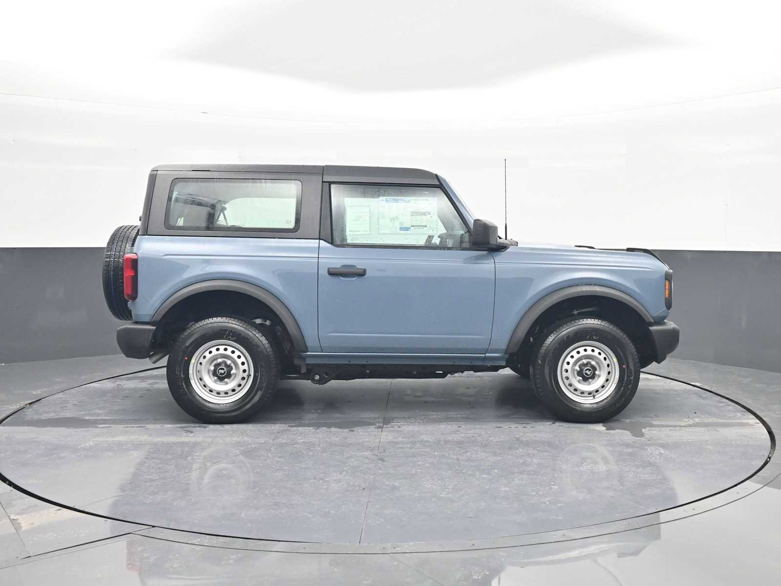 New 2025 Ford Bronco 2-Door image 9