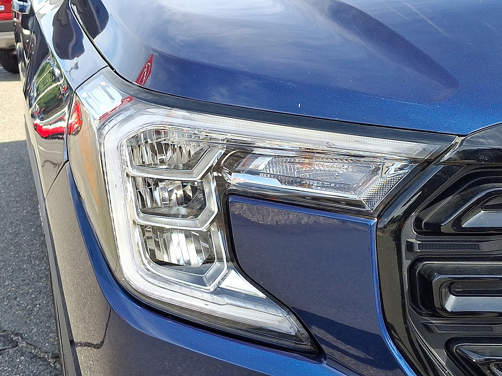 Used 2022 GMC Terrain SLT w/ Tech Package image 9