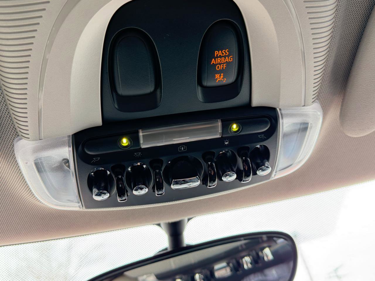 Used 2019 MINI Cooper 2-Door Hardtop w/ Storage Package image 64