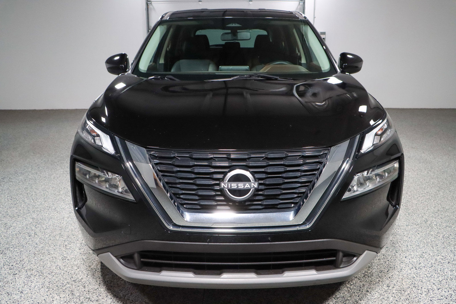 Used 2023 Nissan Rogue SV image 4