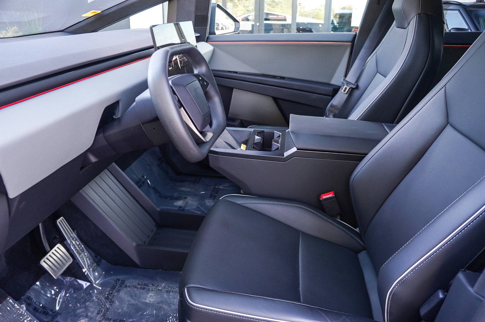 Used 2025 Tesla Cybertruck AWD Crew Cab image 19