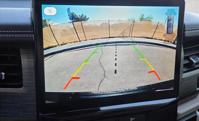 Used 2023 Ford Expedition Limited image 12