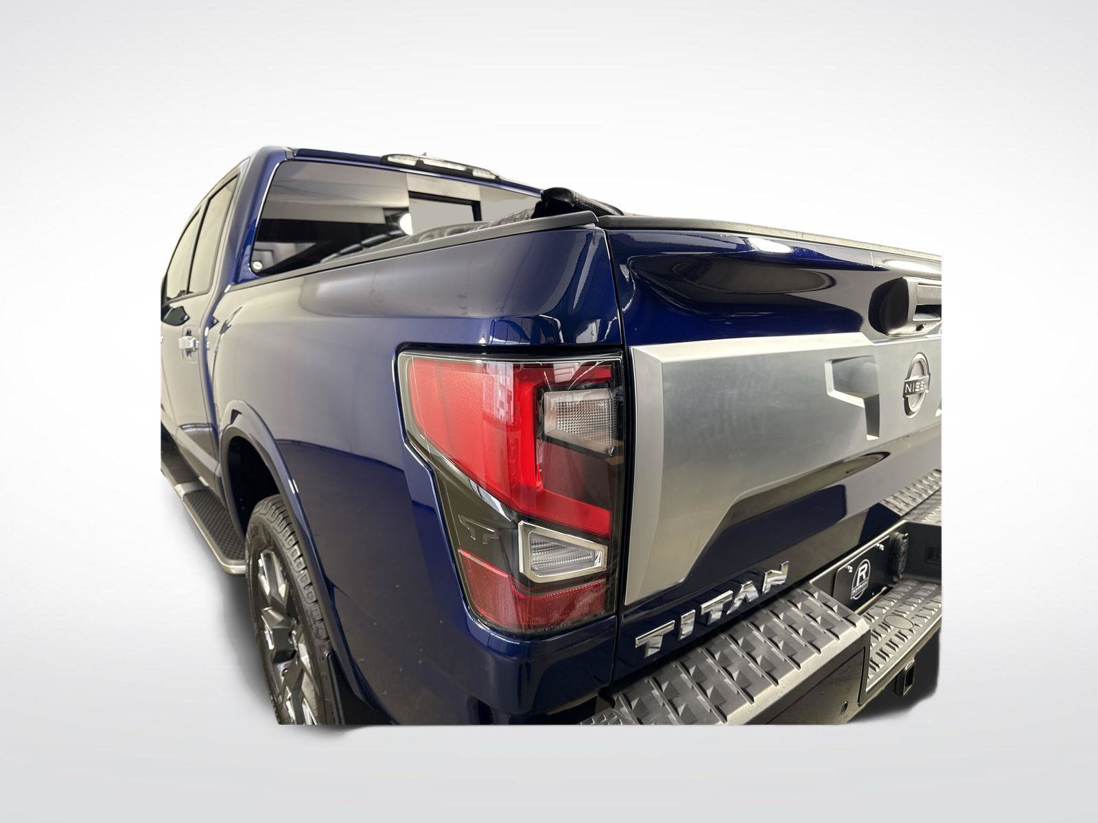 Certified 2023 Nissan Titan Platinum Reserve w/ Off Road Protection Package AWD/4WD image 32