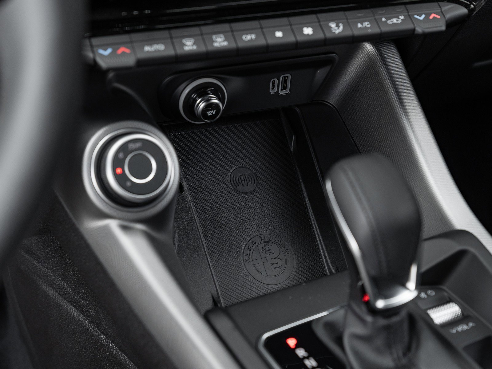 New 2024 Alfa Romeo Tonale Ti w/ Active Assist Package image 34