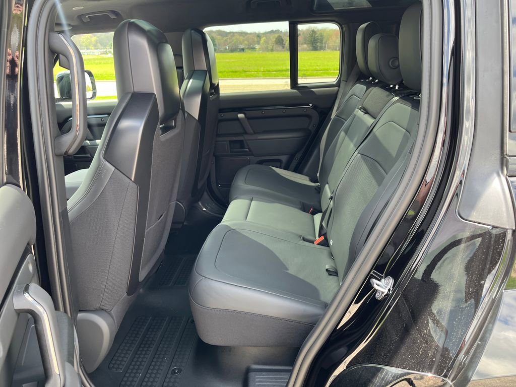 New 2026 Land Rover Defender 110 OCTA AWD/4WD image 15