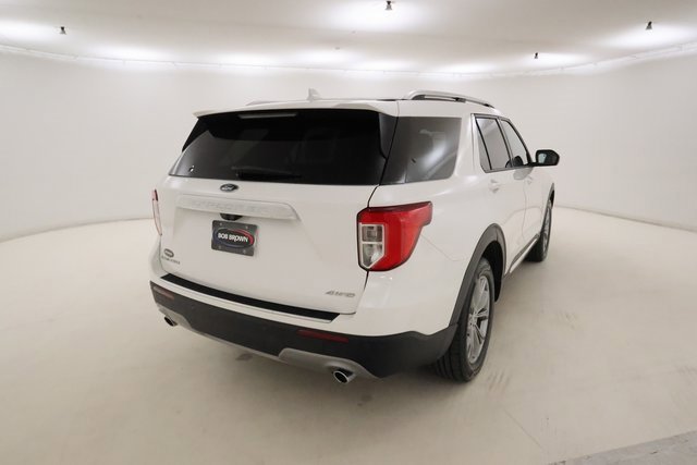 Used 2022 Ford Explorer Limited w/ Equipment Group 301A image 3