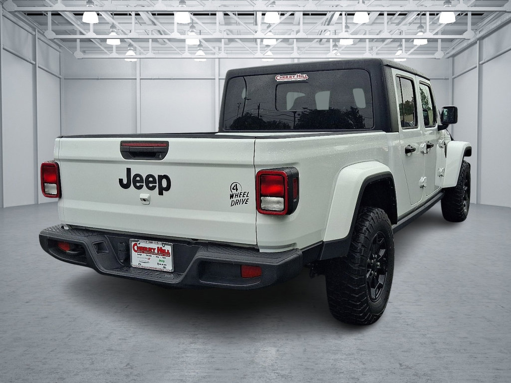Certified 2022 Jeep Gladiator Willys image 5