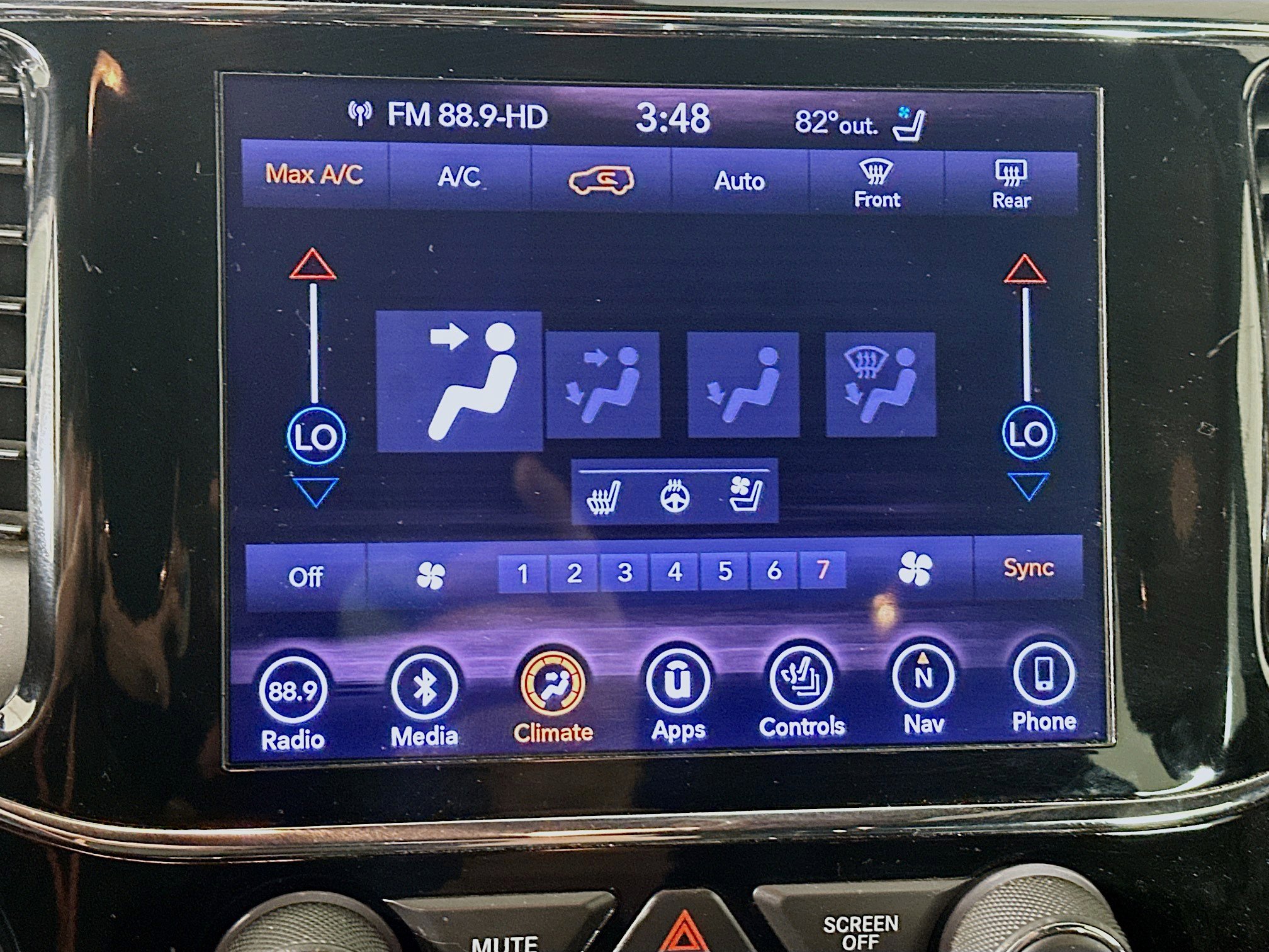 Used 2019 Jeep Grand Cherokee Limited w/ Luxury Group II RWD image 26