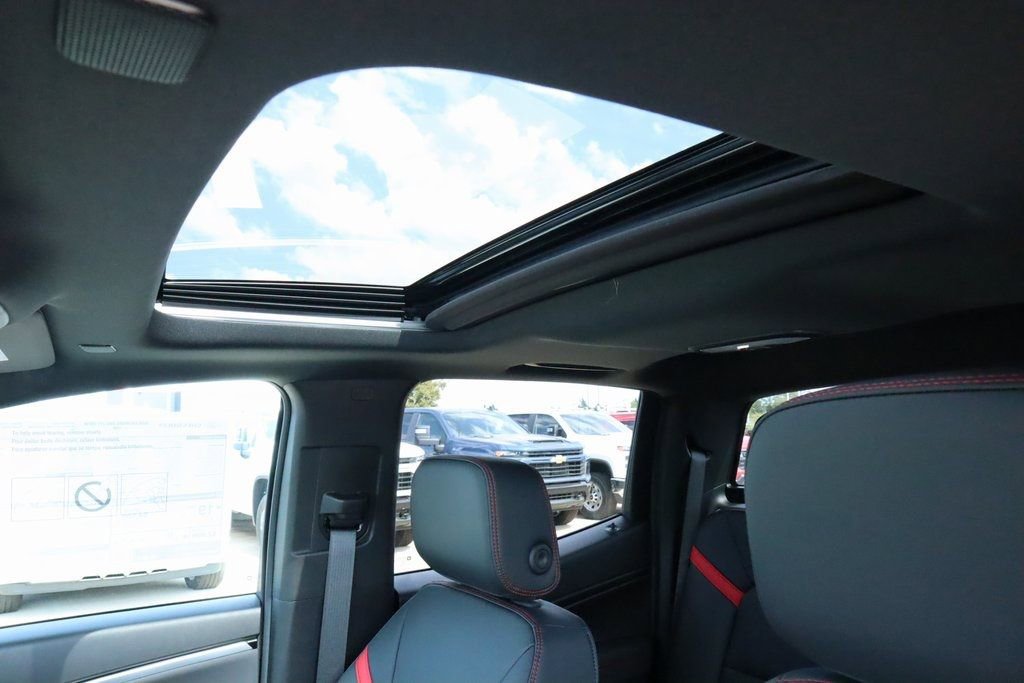 New 2026 Chevrolet Colorado Z71 w/ Technology Package image 18