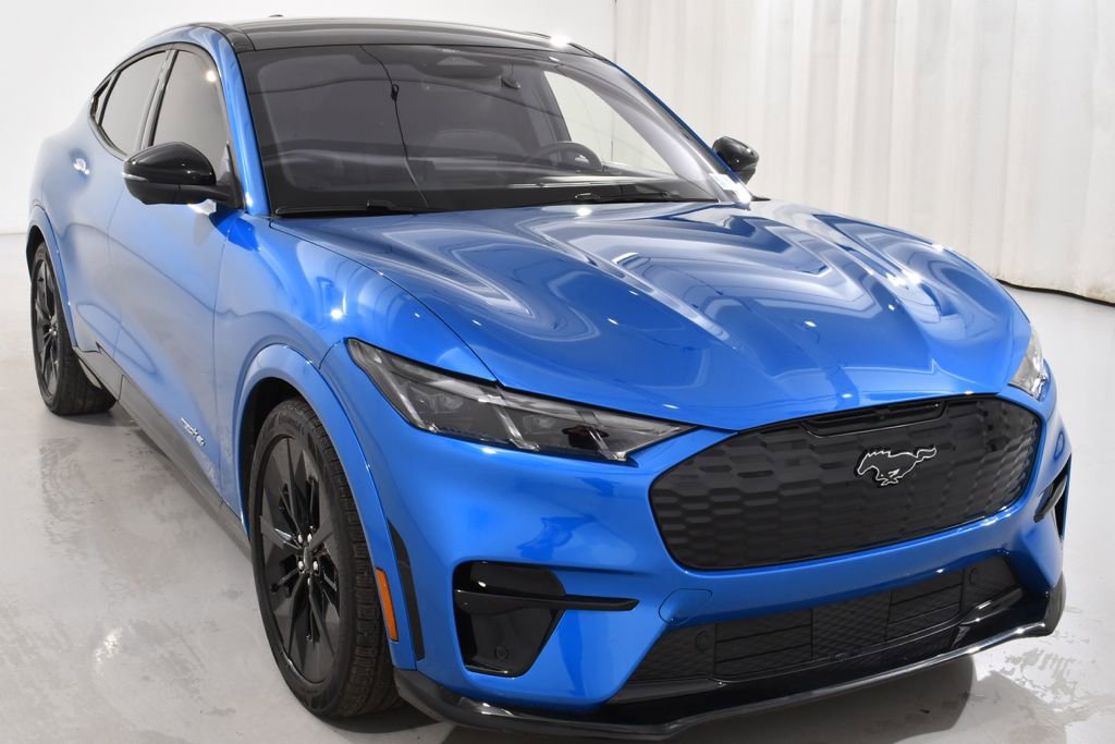 Used 2025 Ford Mustang Mach-E GT image 4