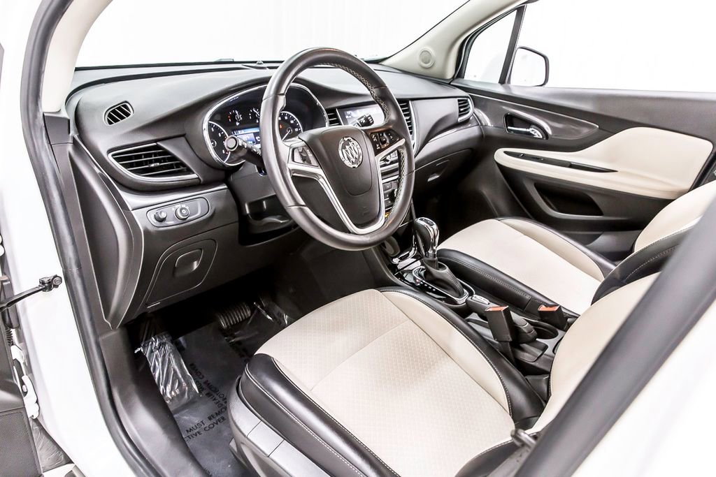 Used 2021 Buick Encore Preferred w/ Safety Package II FWD image 25