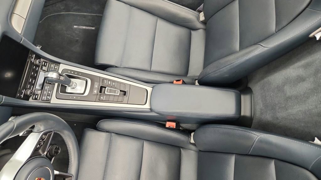 Used 2017 Porsche 718 Boxster S RWD image 38
