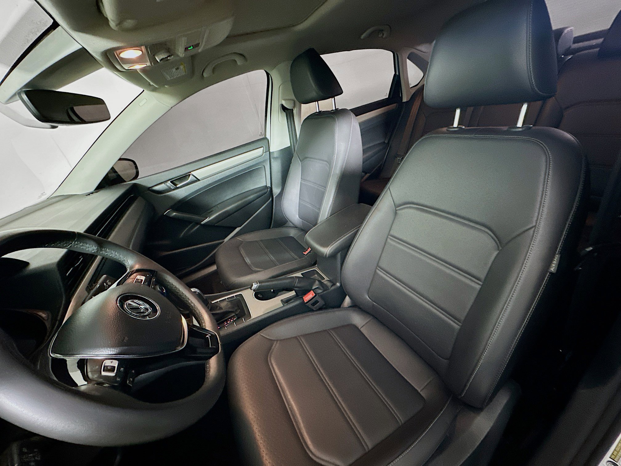 Used 2021 Volkswagen Passat 2.0T SE image 13