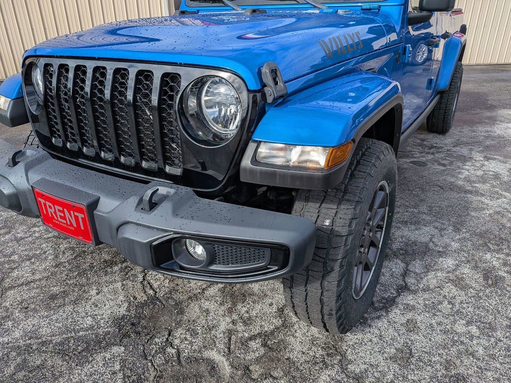 Used 2021 Jeep Gladiator Willys image 8