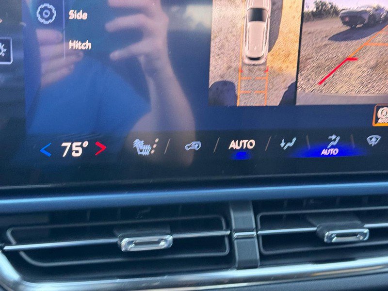 New 2026 Chevrolet Equinox EV LT FWD image 15
