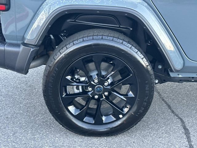 Certified 2025 Jeep Wrangler Unlimited Sahara w/ Safety Group image 19