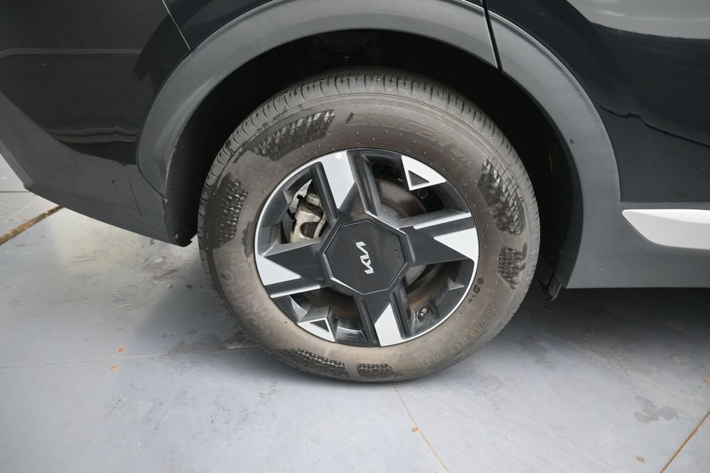 Used 2026 Kia Sportage LX FWD image 15