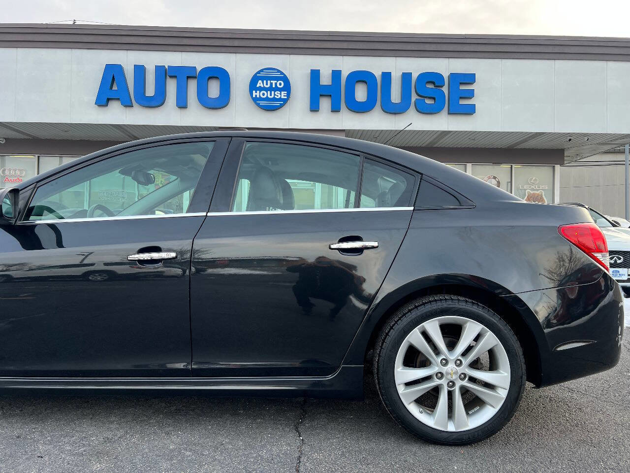 Used 2015 Chevrolet Cruze LTZ w/ Sun, Sound and Sport Package image 38