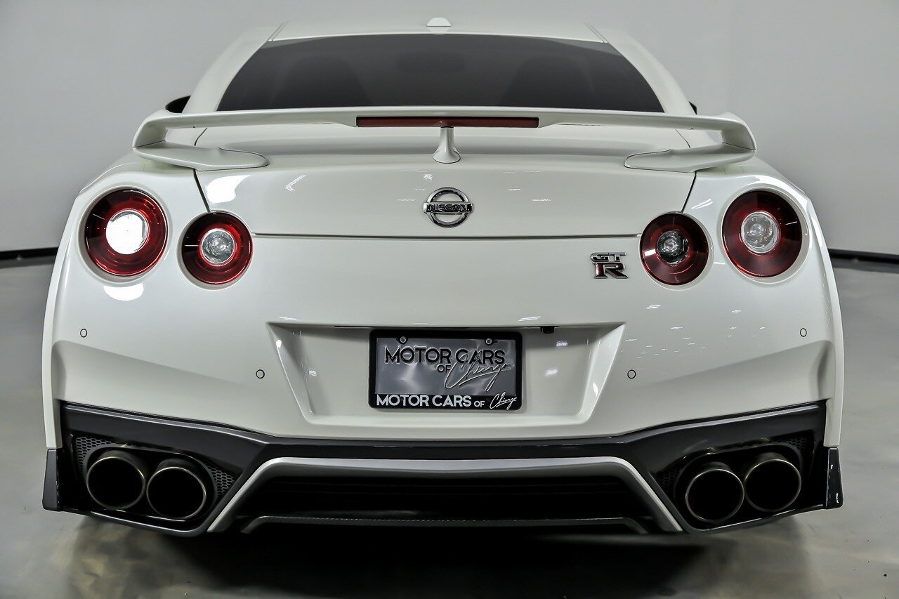 Used 2019 Nissan GT-R Premium AWD/4WD image 11