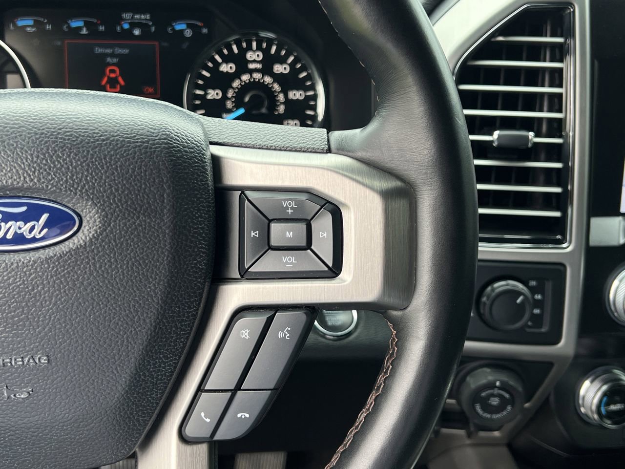 Used 2020 Ford F150 Platinum w/ Equipment Group 701A Luxury AWD/4WD image 14