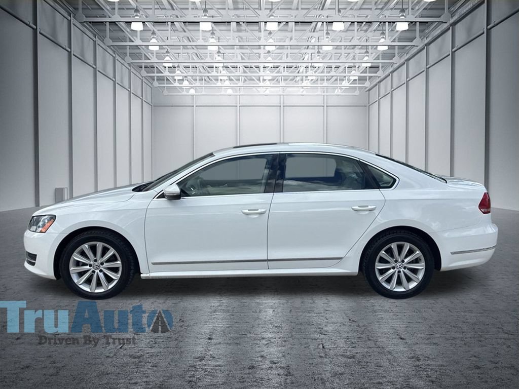 Used 2012 Volkswagen Passat 2.5 SEL FWD image 4