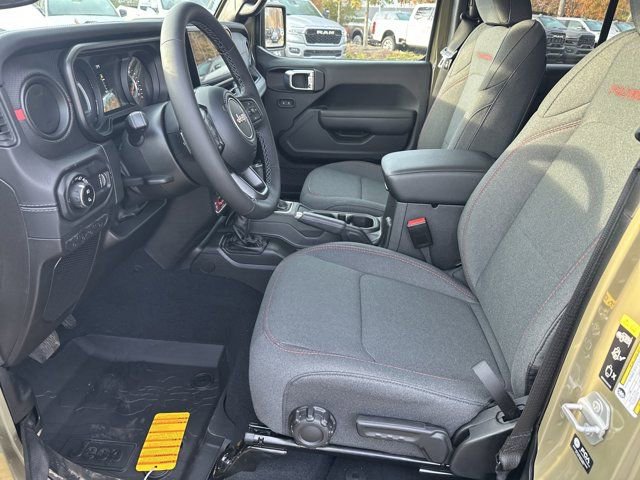 New 2026 Jeep Gladiator Rubicon w/ Technology Group image 9