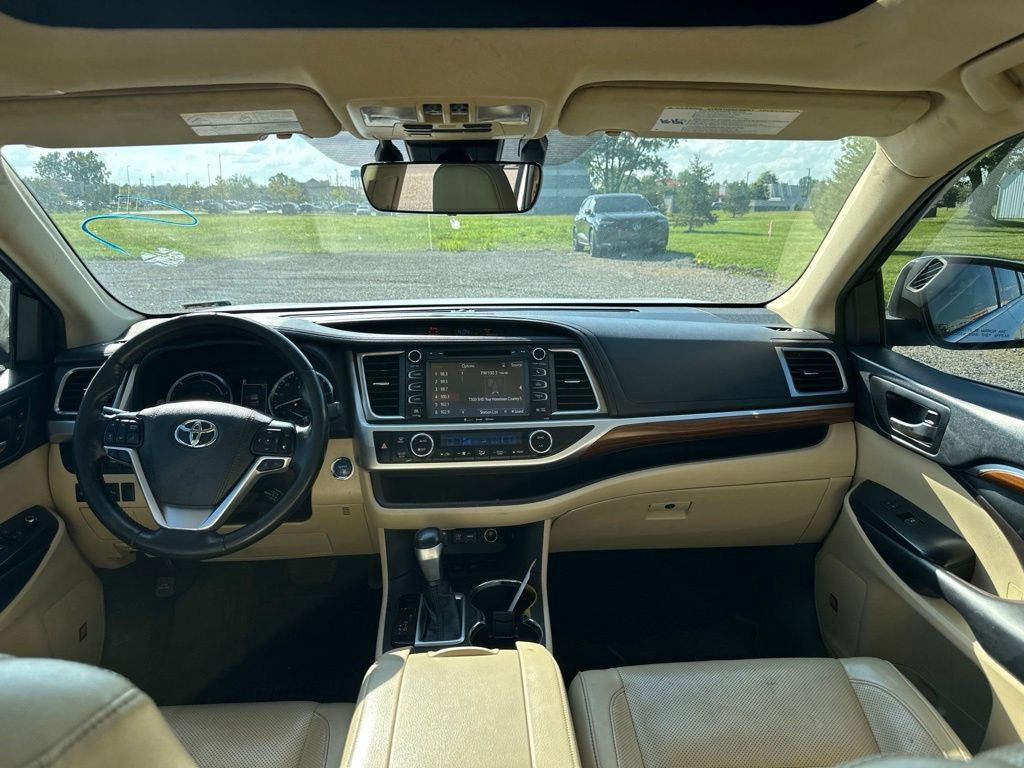 Used 2019 Toyota Highlander Limited Platinum w/ Protection Package #3 AWD/4WD image 21