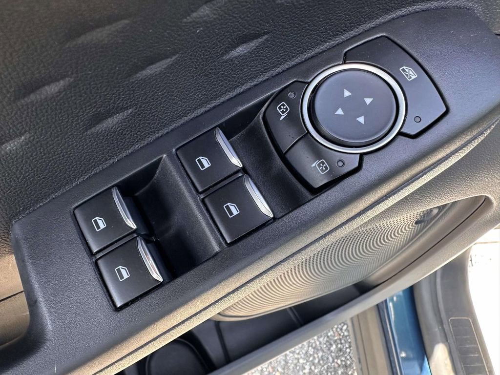 Used 2020 Ford Escape SE AWD/4WD image 9