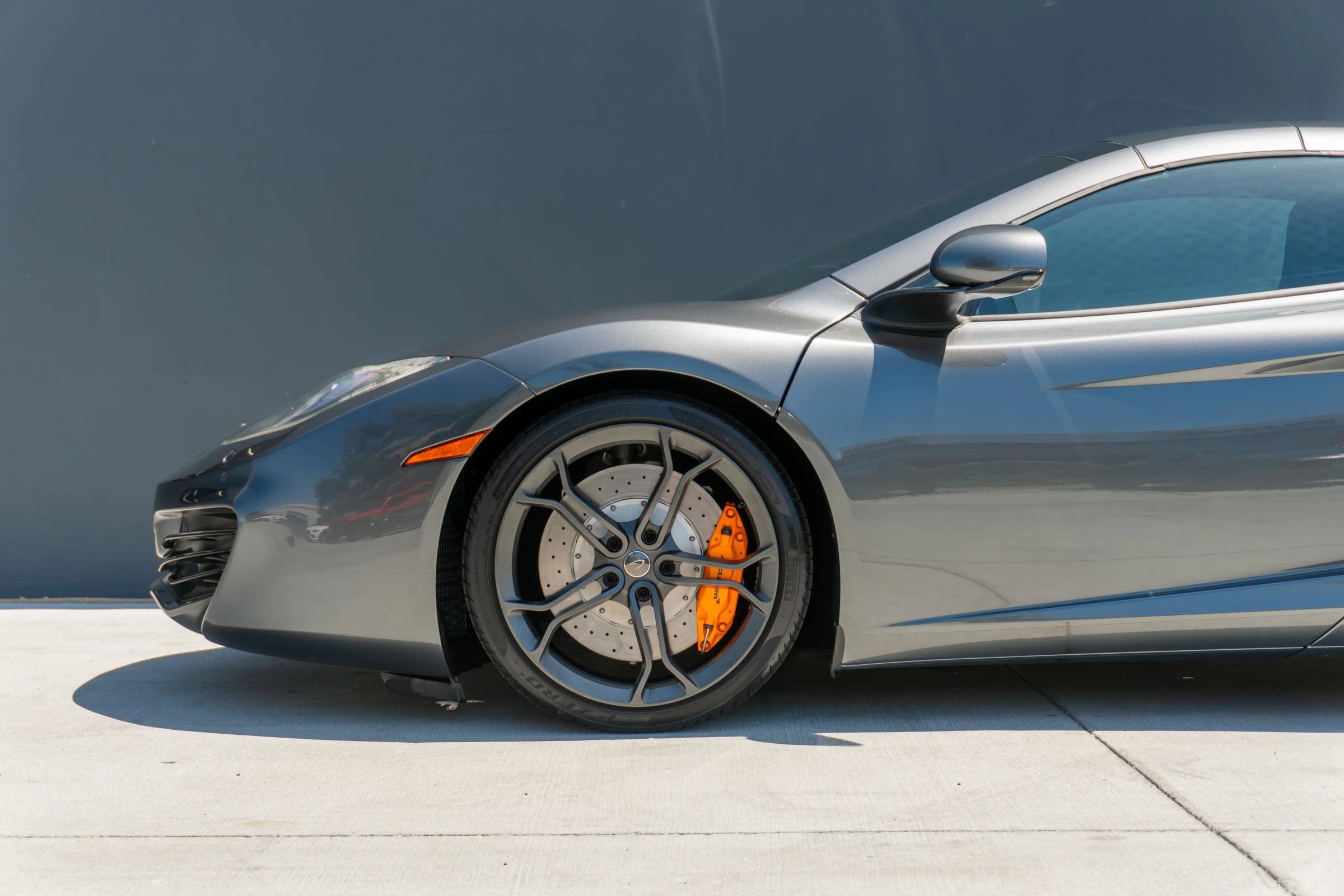 Used 2014 McLaren MP4-12C Spider RWD image 21