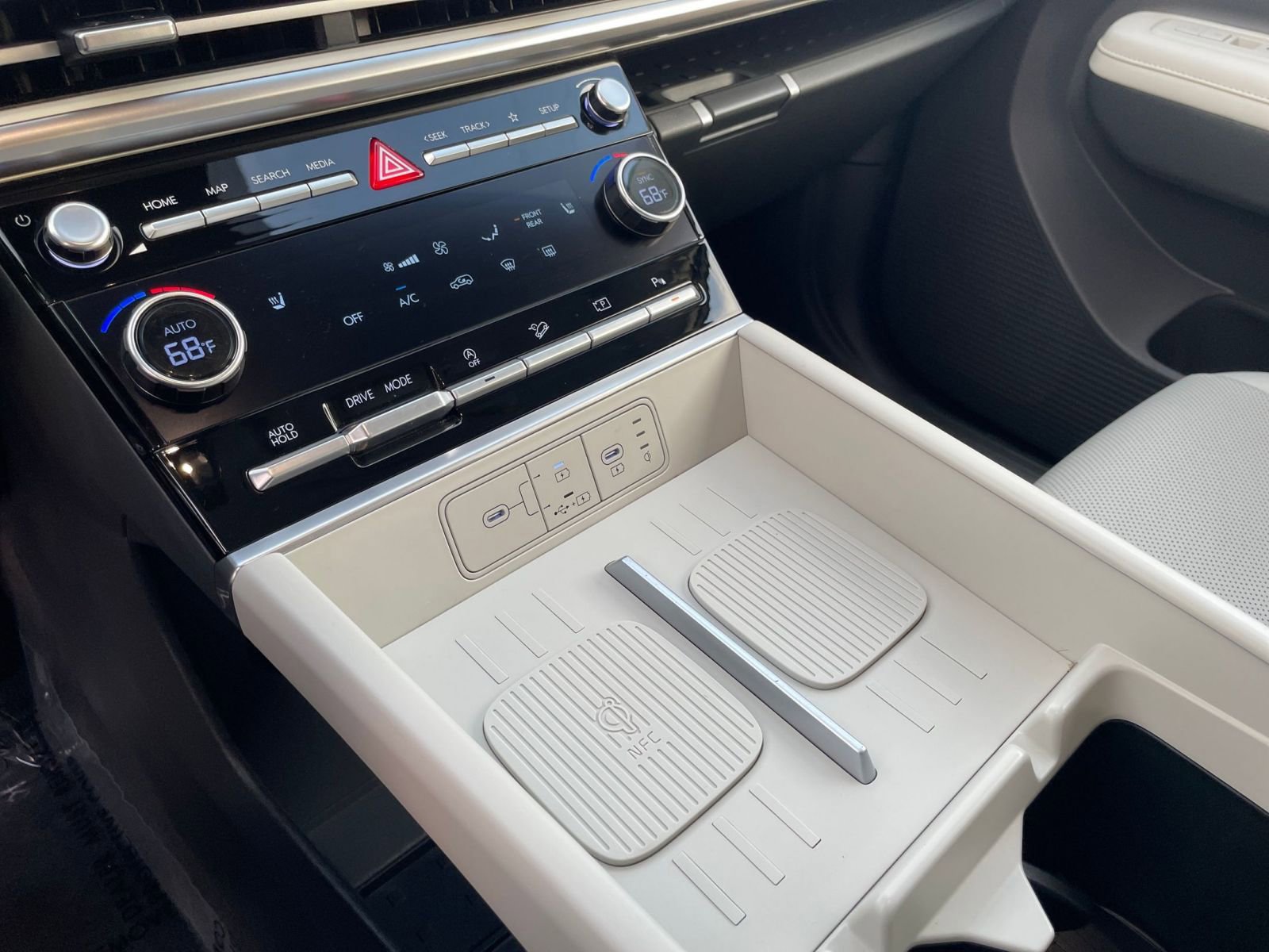 Used 2025 Hyundai Santa Fe SEL image 43