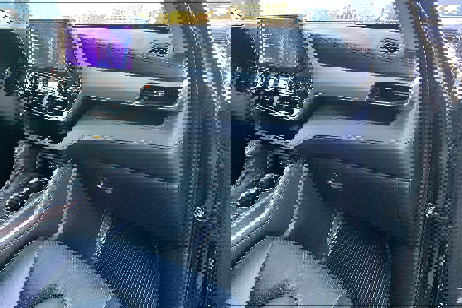 Used 2023 Toyota Highlander Platinum image 15