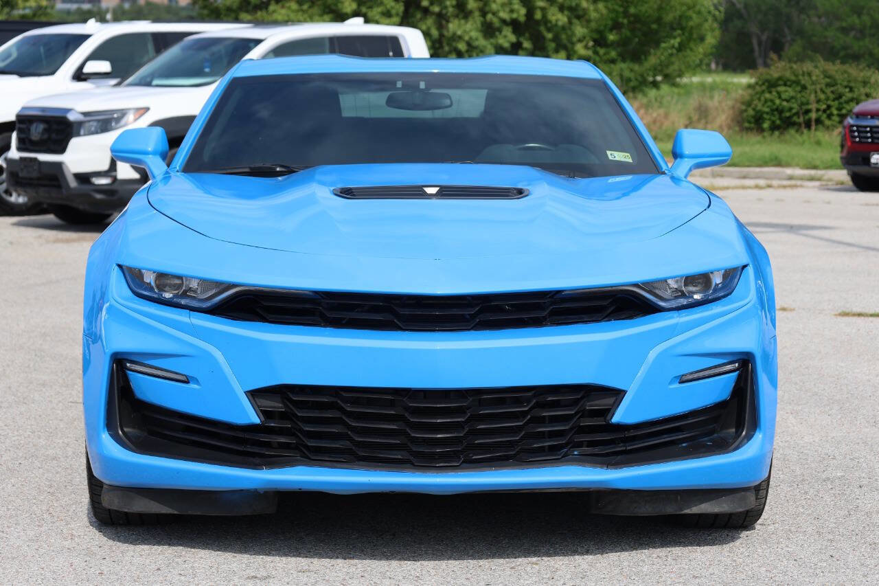 Used 2022 Chevrolet Camaro LT w/ Technology Package image 2