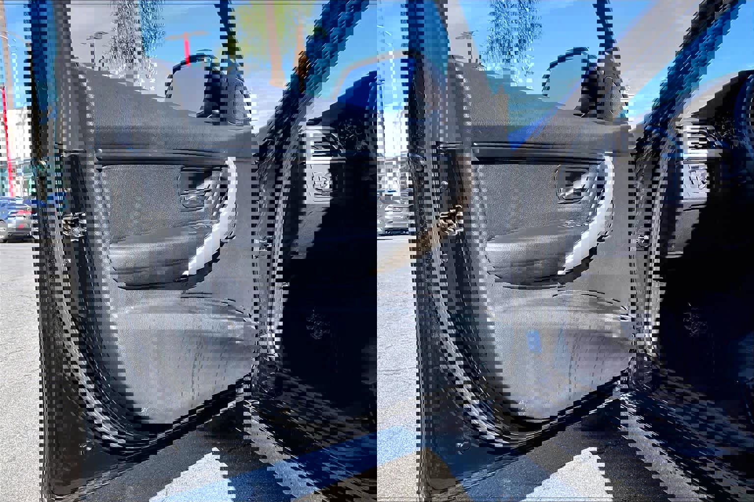 Used 2014 BMW 320i Sedan image 21