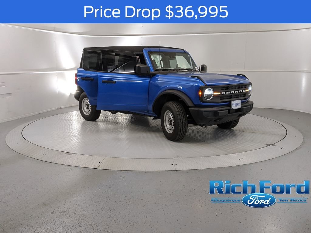 New 2025 Ford Bronco 4-Door image 7