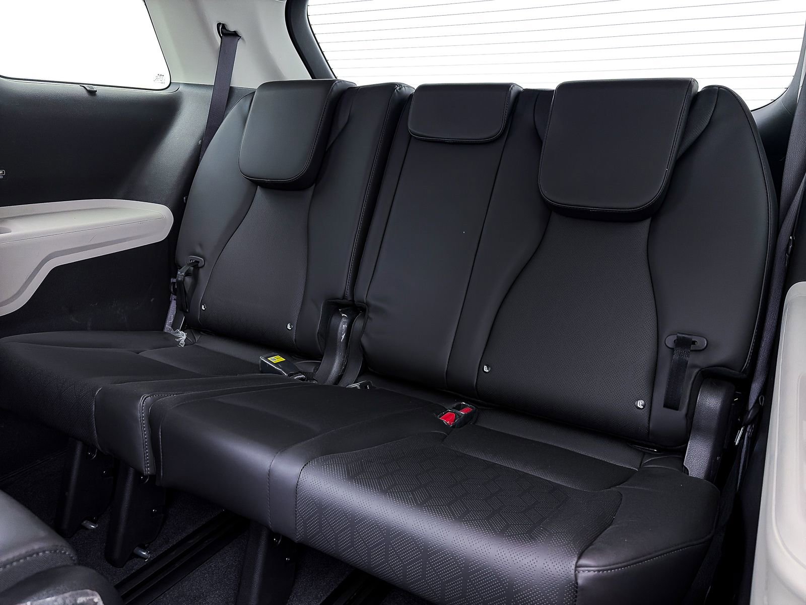 Certified 2024 Kia Carnival SX image 38