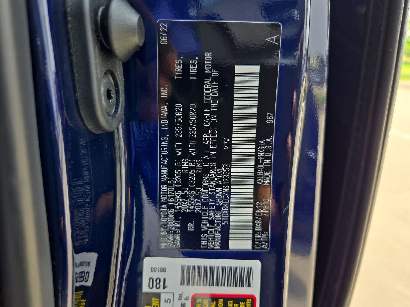 Used 2022 Toyota Sienna XSE FWD image 36