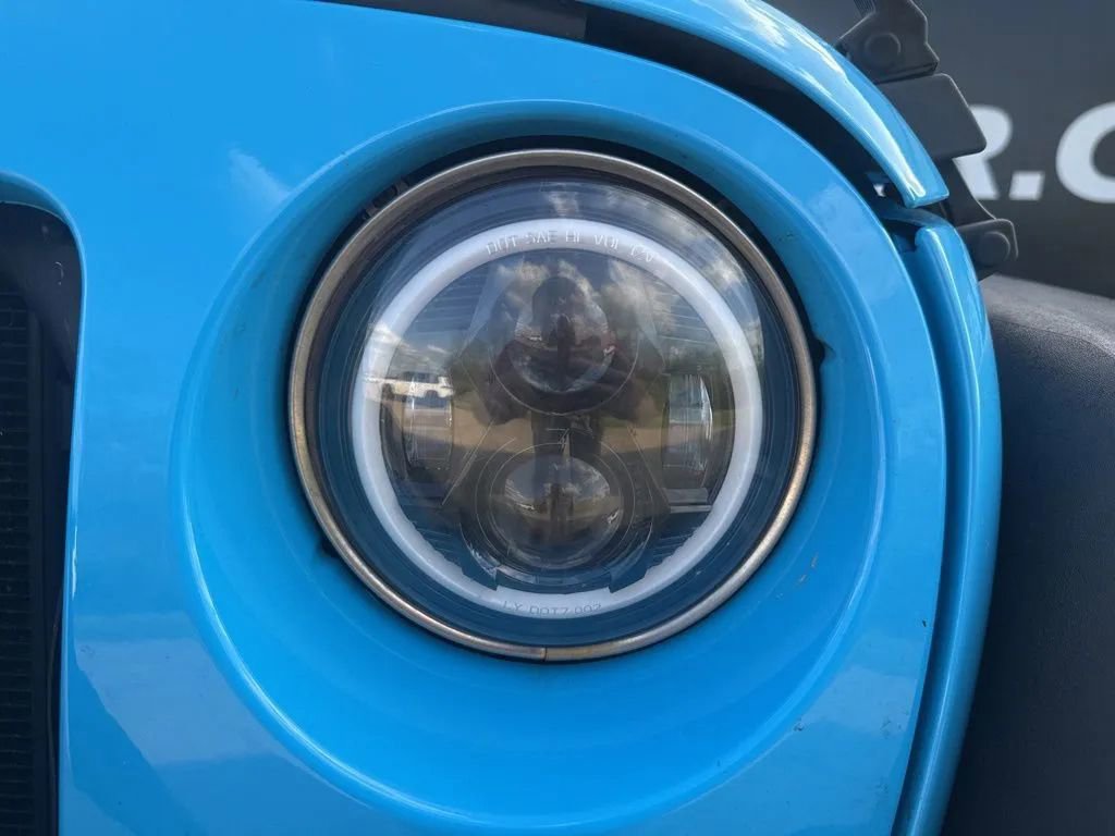 Used 2018 Jeep Wrangler Sport image 28