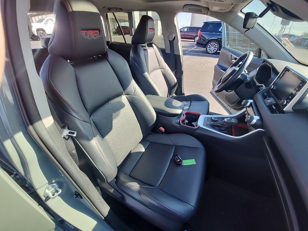 Used 2020 Toyota RAV4 TRD Off-Road image 17