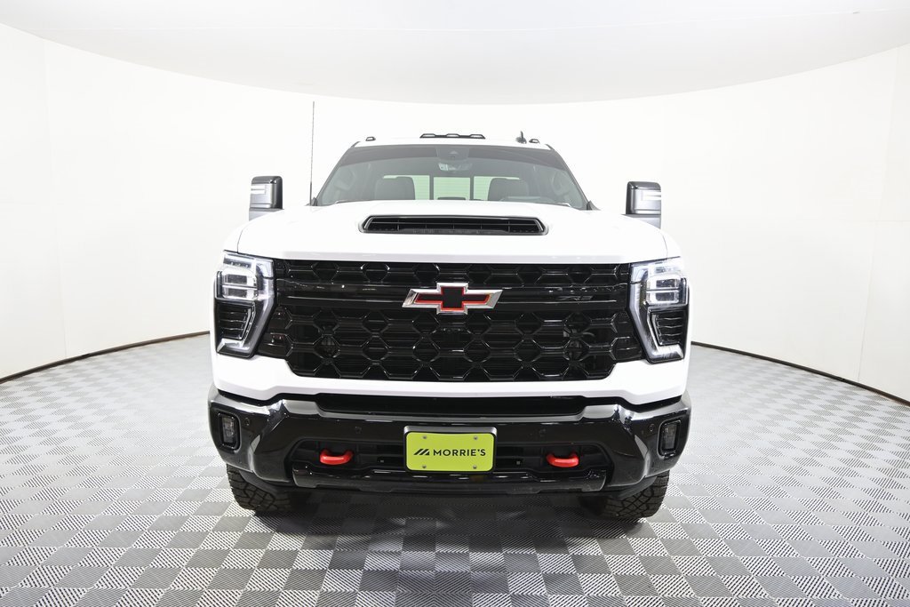 Used 2025 Chevrolet Silverado 2500 ZR2 w/ Technology Package image 11