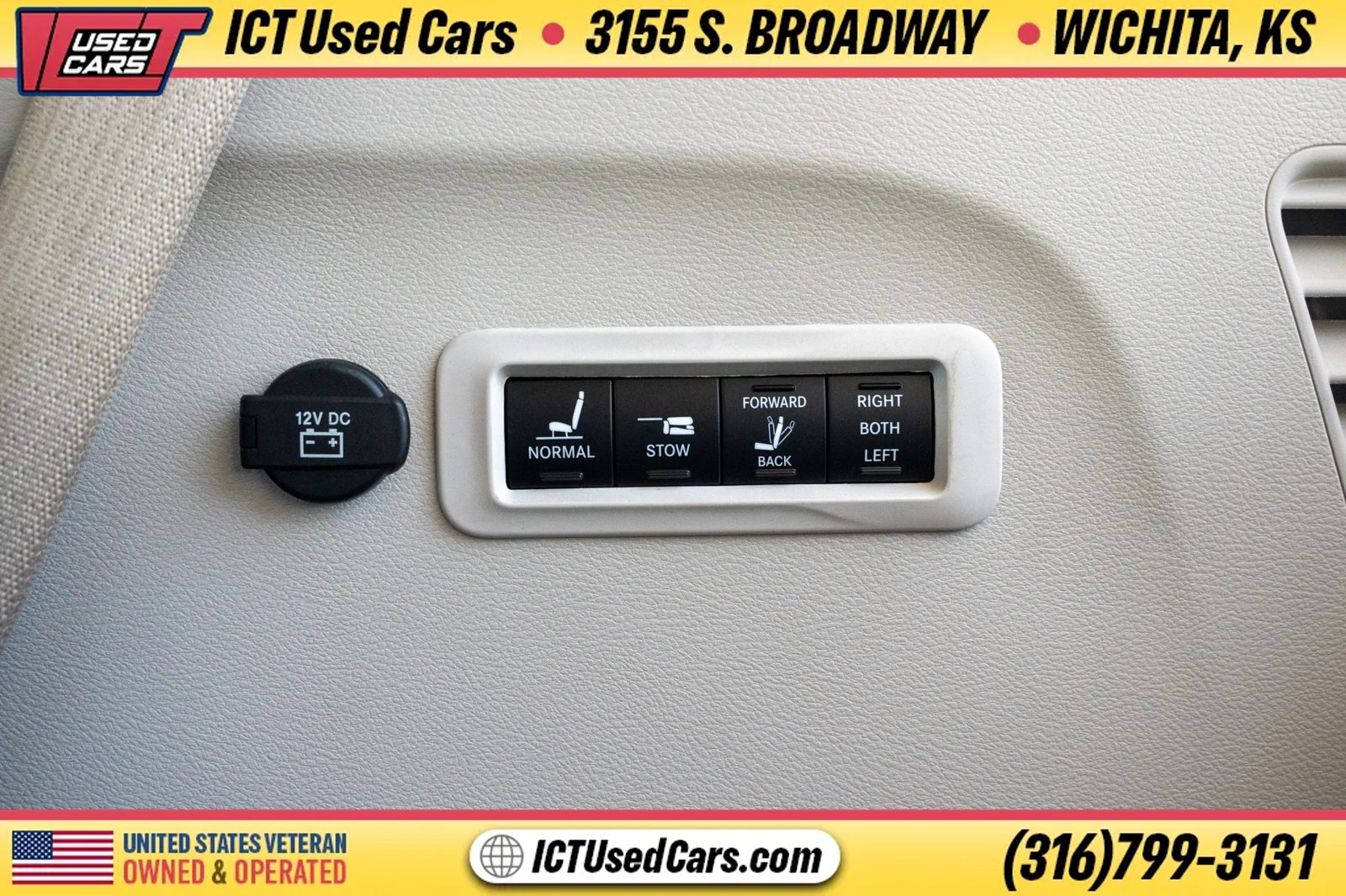 Used 2020 Chrysler Pacifica Limited FWD image 30