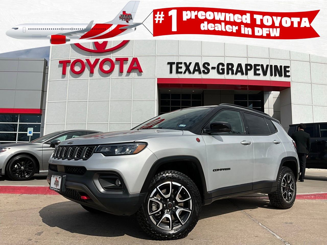 Used 2025 Jeep Compass Trailhawk AWD/4WD image 1