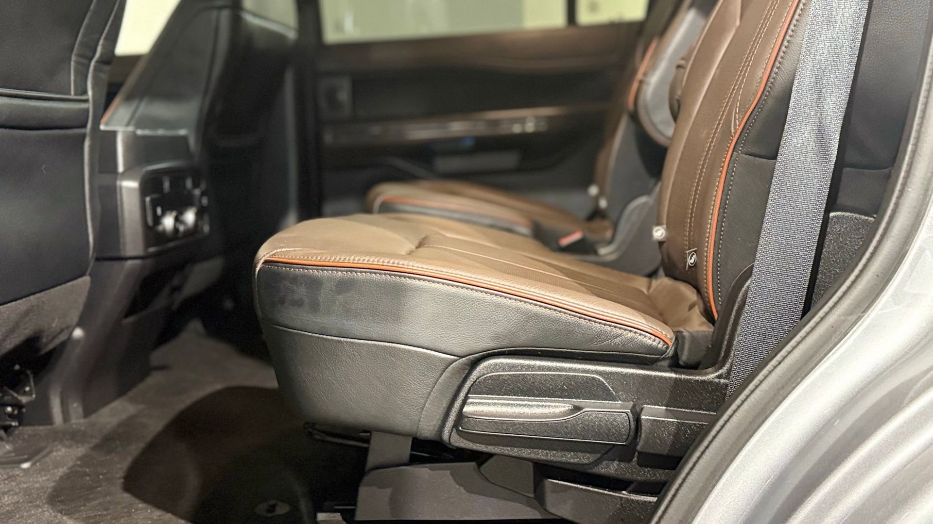 Used 2020 Ford Expedition King Ranch w/ Cargo Package image 47