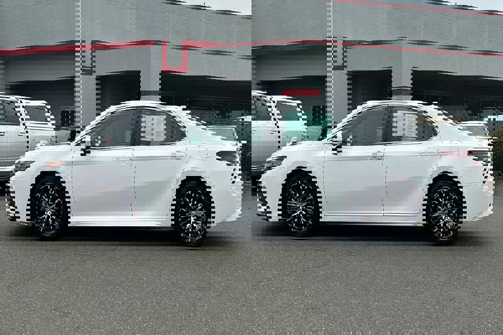 Certified 2022 Toyota Camry SE image 9