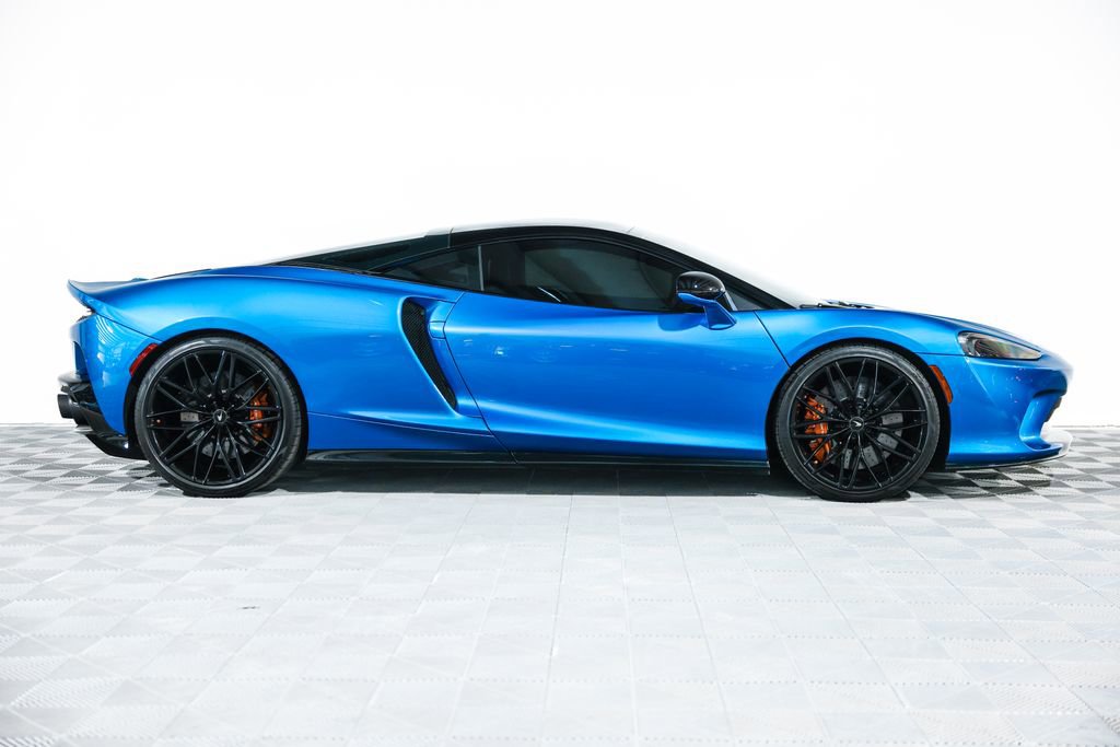 Used 2022 McLaren GT RWD image 19