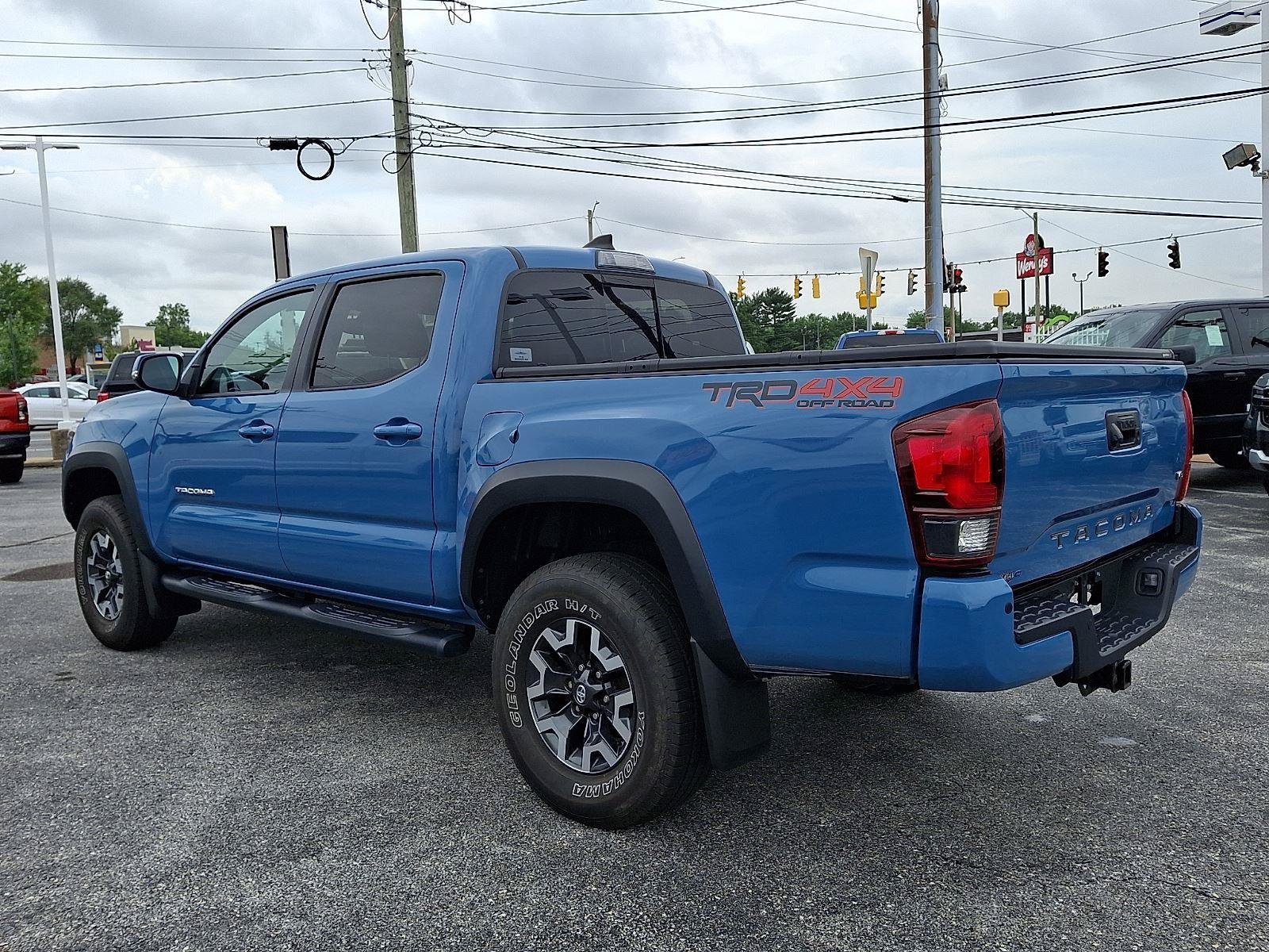 Used 2019 Toyota Tacoma TRD Off-Road AWD/4WD image 4