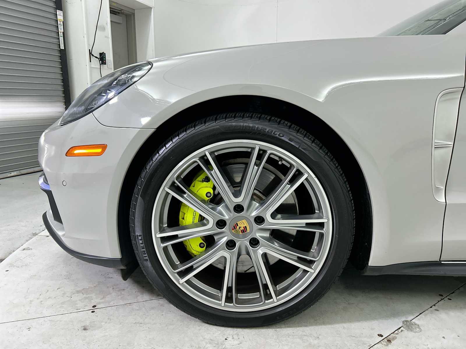 Used 2018 Porsche Panamera 4 Executive image 19